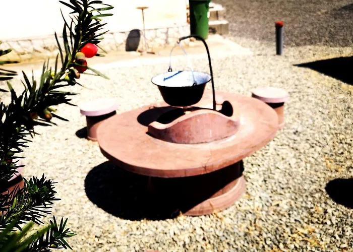 Galgavoelgye Munkasszallo Hostel